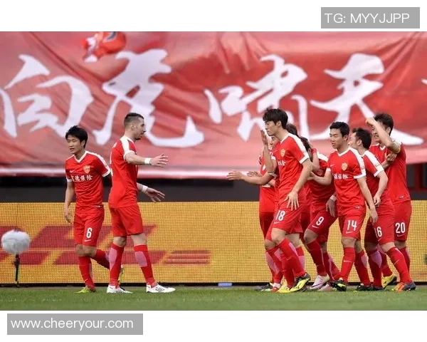 重庆力帆与广州恒大2016年激战回顾:足球盛宴中的精彩瞬间与战术较量 重庆力帆与广州恒大2016年激战回顾:足球盛宴中的精彩瞬间与战术较量