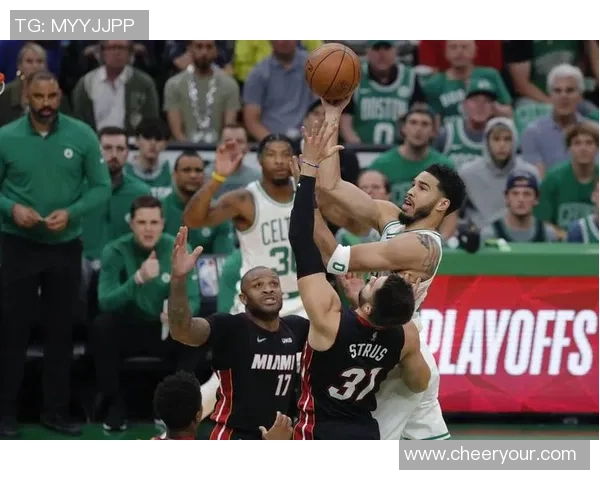 热火与凯尔特人激战G2NBA直播精彩瞬间回顾与分析 热火与凯尔特人激战G2NBA直播精彩瞬间回顾与分析